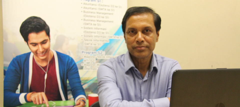 IMPLEMENTASI ARTIFICIAL INTELLIGENCE DALAM KOTA BERSAMA PROF. ALAMGIR HOSSAIN