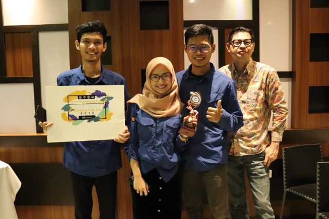 MAHASISWA BINUS ONLINE LEARNING RAIH PREDIKAT PRESENTASI TERBAIK DALAM LOMBA KARYA TULIS ILMIAH TINGKAT NASIONAL