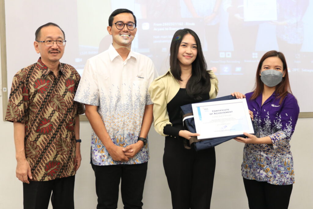 Gallery "Appreciation Mahasiswa Aktif Management BINUS Online BINUS