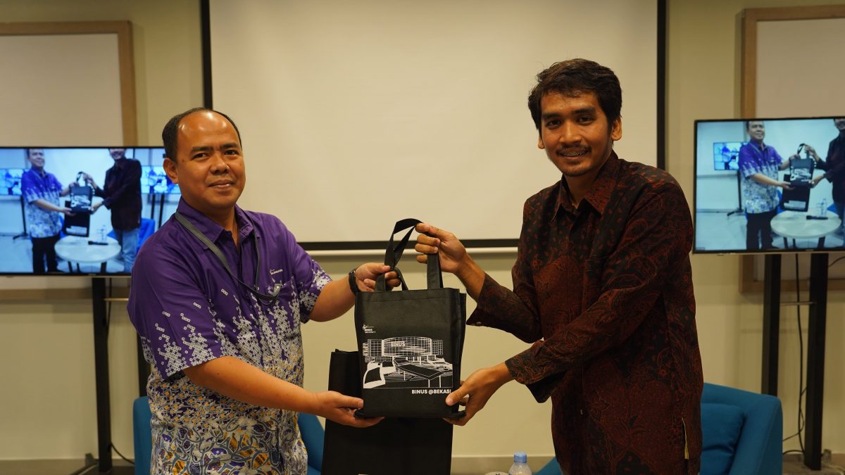 BINUS Online Bangun Semangat Mahasiswa Kuliah Sambil Bekerja Lewat Bincang Inspiratif Alumni untuk Mahasiswa