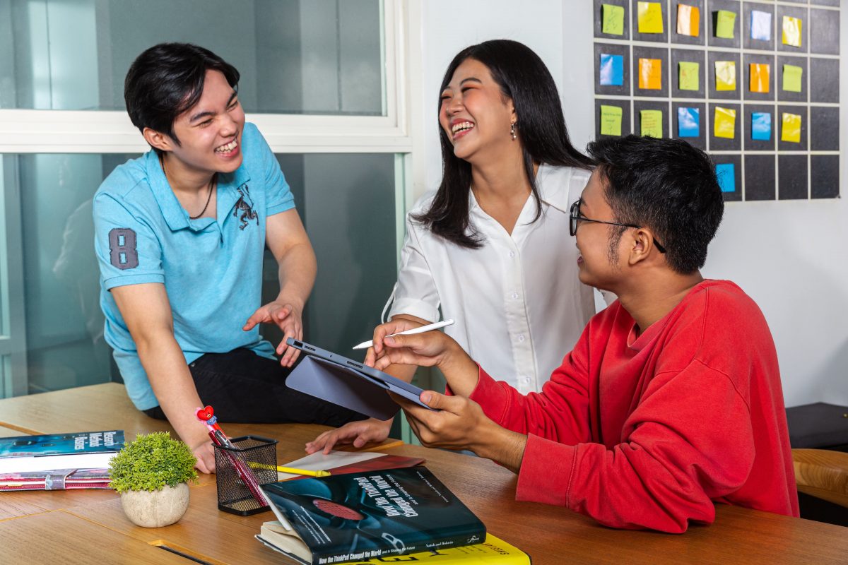 Keterampilan Penting yang Harus Dimiliki Fresh Graduate di Dunia Kerja