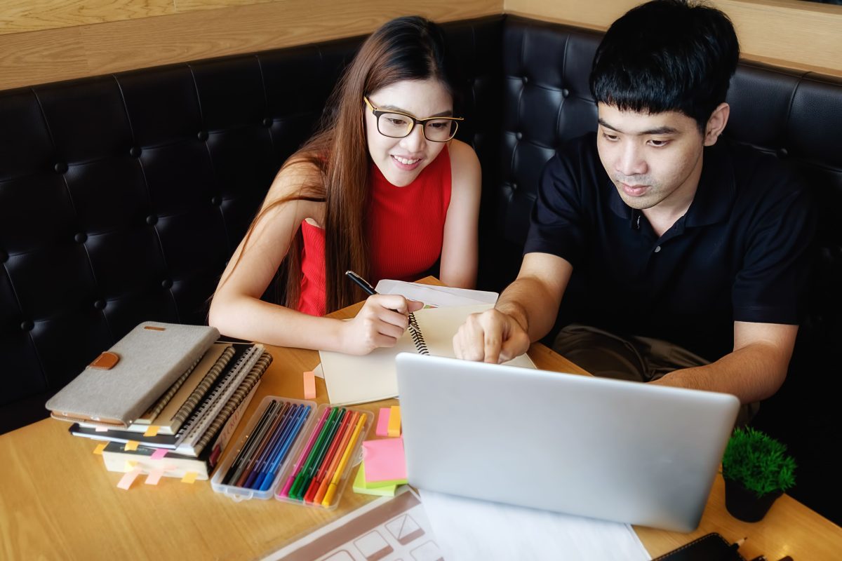 Mengelola Proyek Kelompok Saat Kuliah Online? Ini Tipsnya!