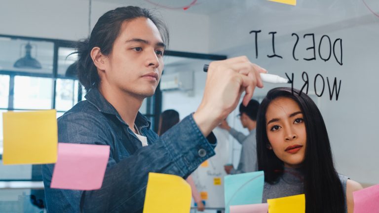 menjadi startup founder di industri teknologi