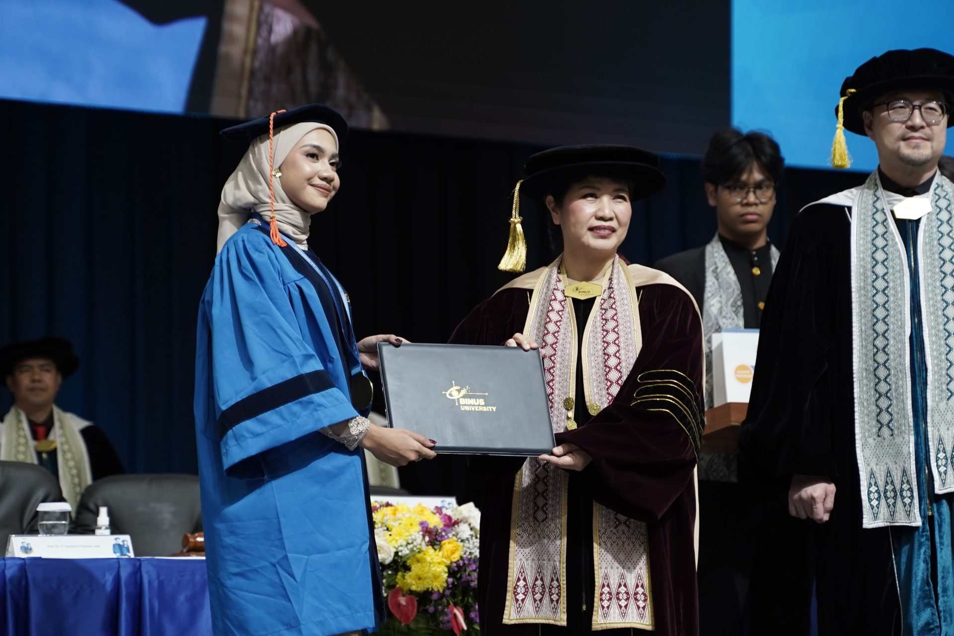 Wisuda ke-75 BINUS University: Lahirkan Generasi Inovatif yang Siap Memimpin Masa Depan